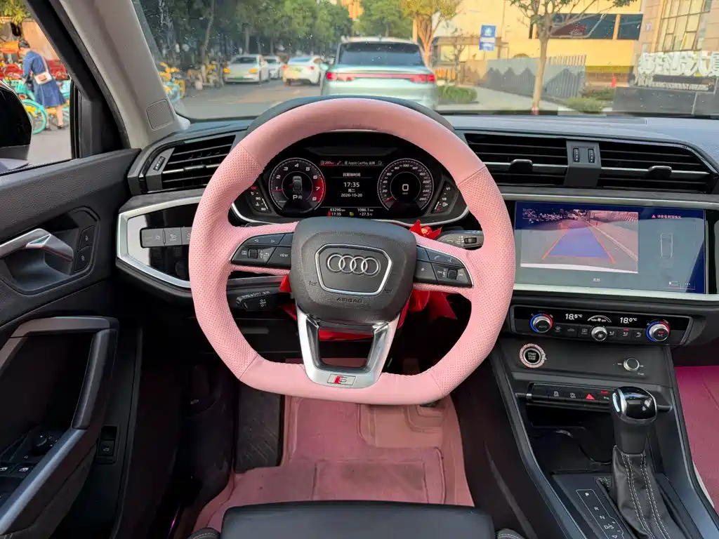Audi Q3 Sportback — фото 14