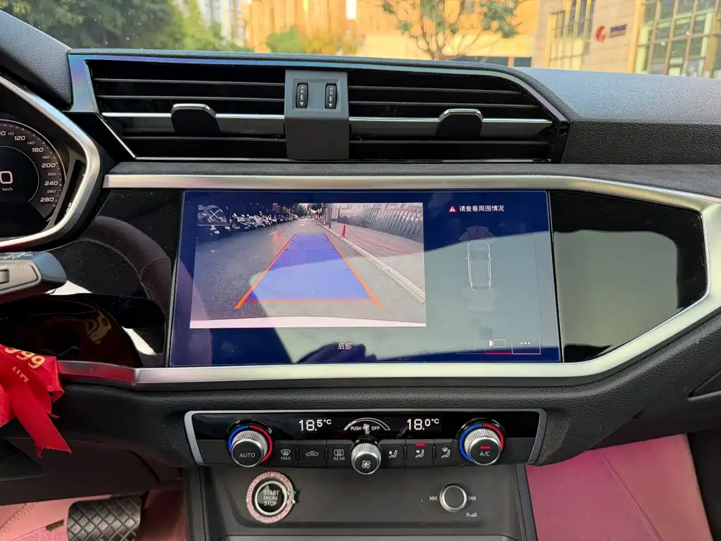 Audi Q3 Sportback — фото 10
