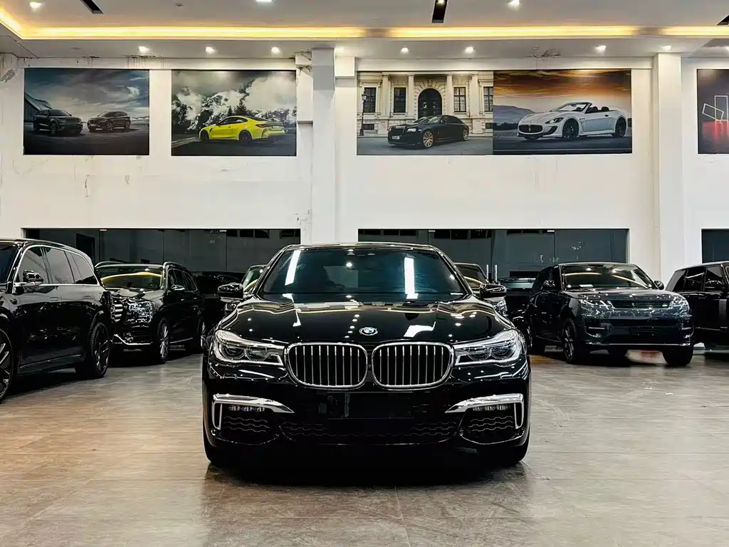 BMW 7 Series — фото 2