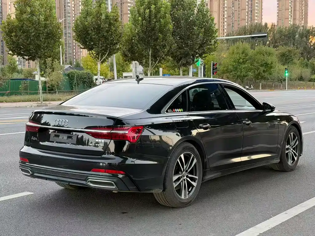 Audi A6L — фото 7