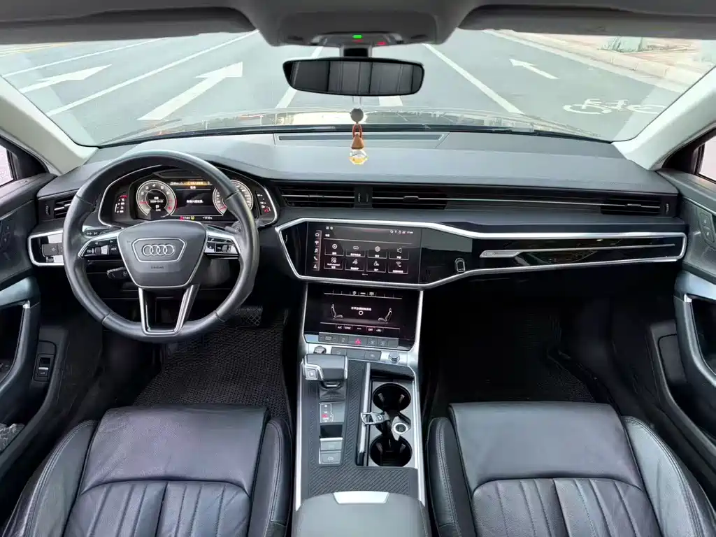 Audi A6L — фото 5