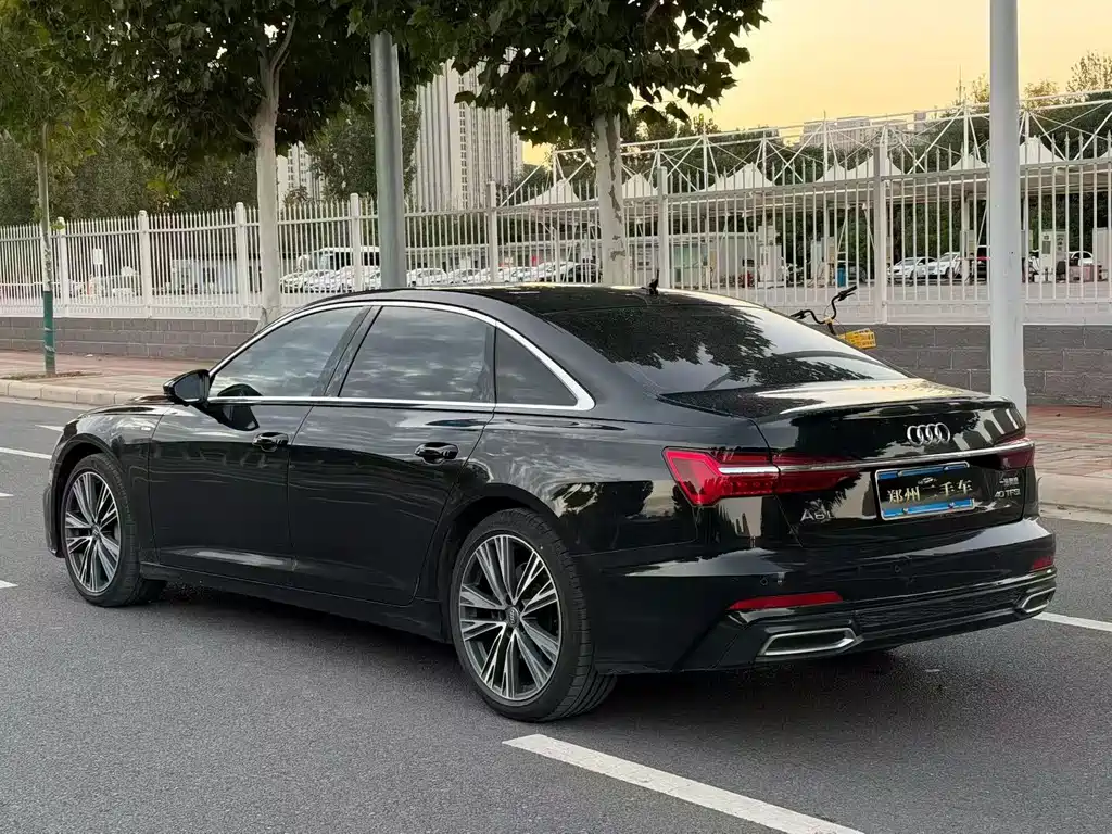 Audi A6L — фото 7