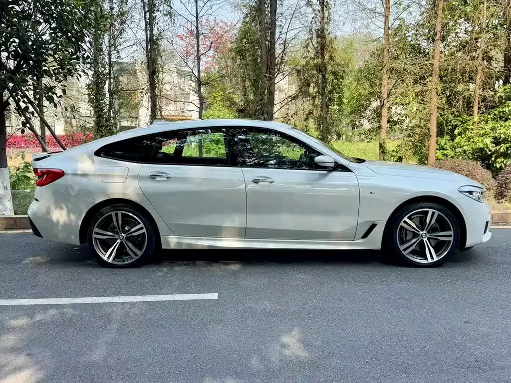 BMW 6 Series GT — фото 13