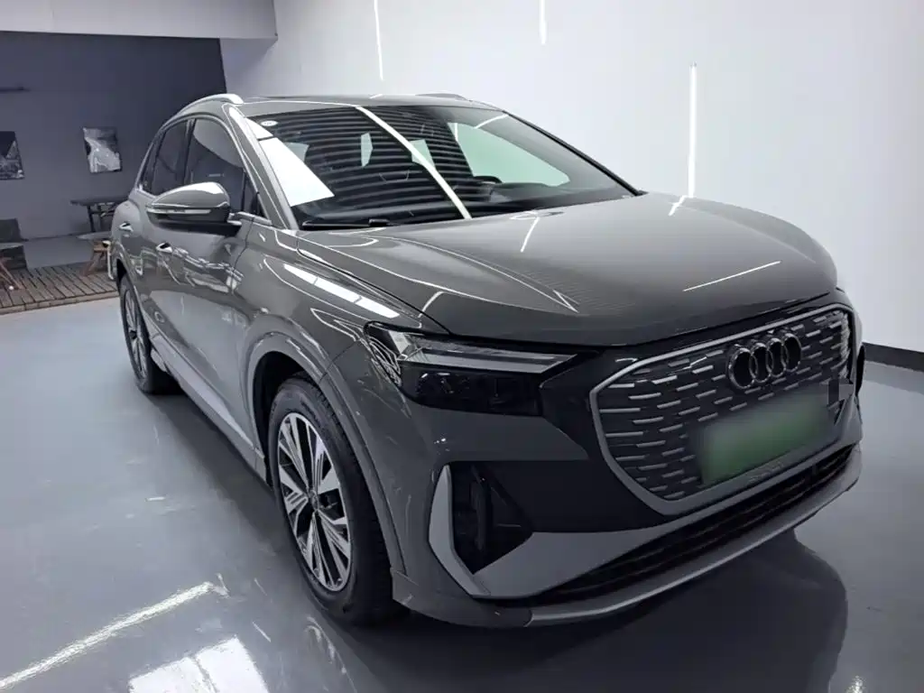 Audi Q4 e-tron — фото 3