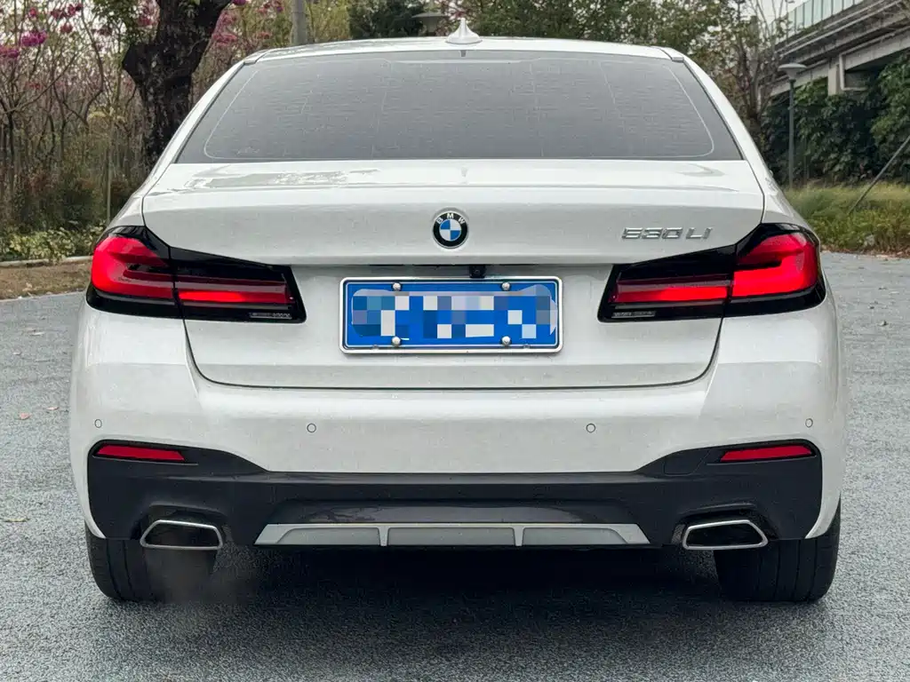 BMW 5 Series — фото 5
