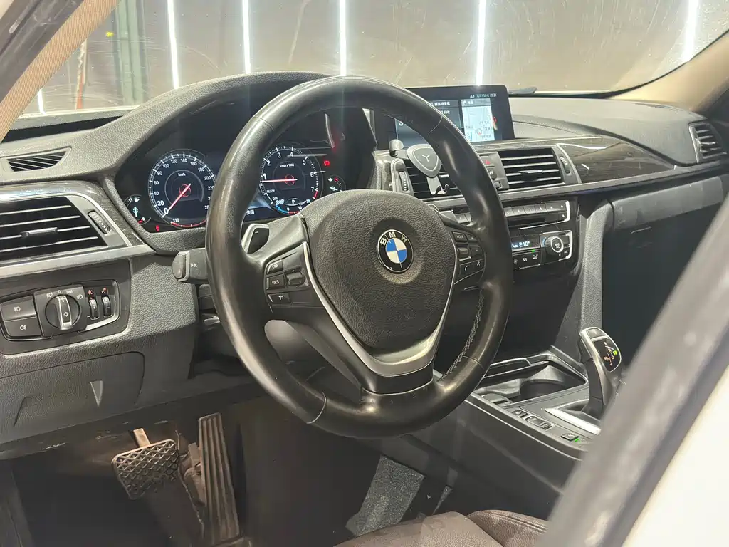 BMW 3 Series — фото 13