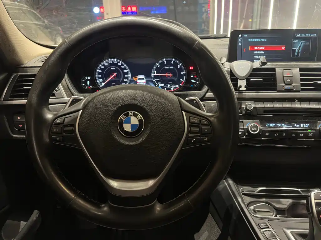 BMW 3 Series — фото 14