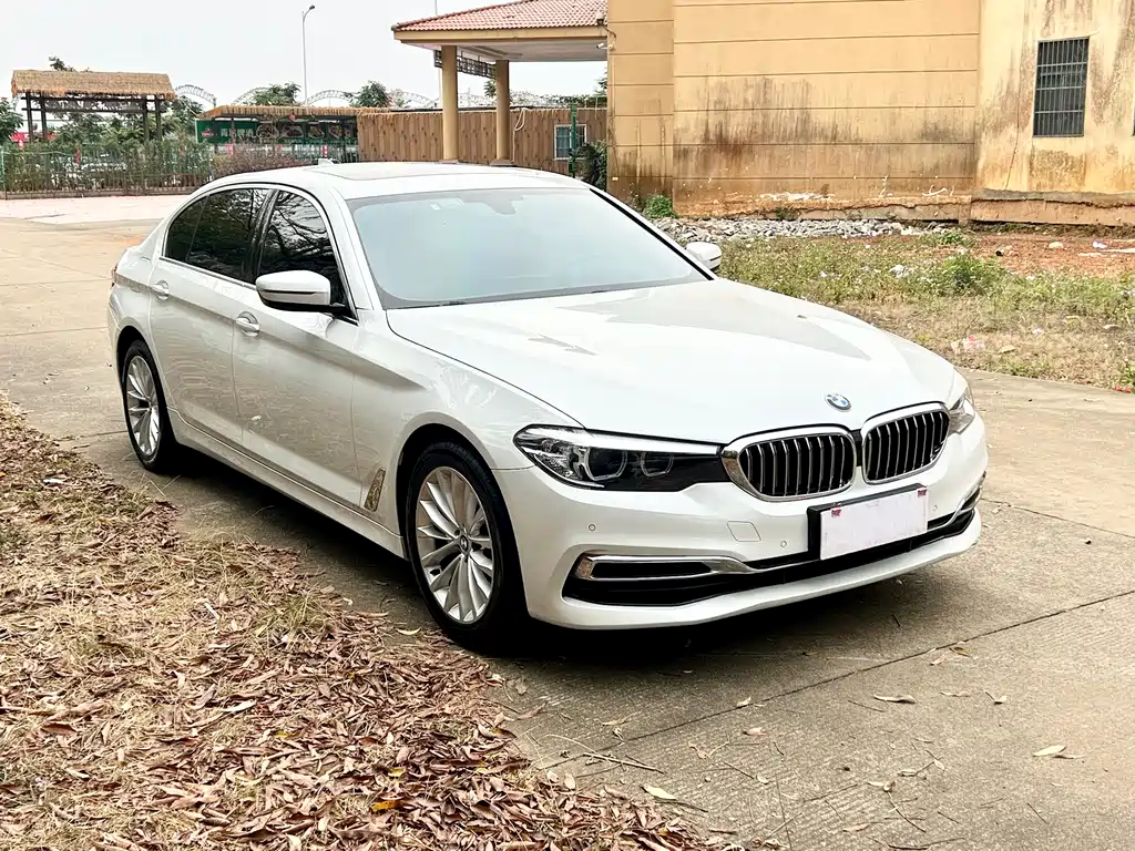 BMW 5 Series — фото 3