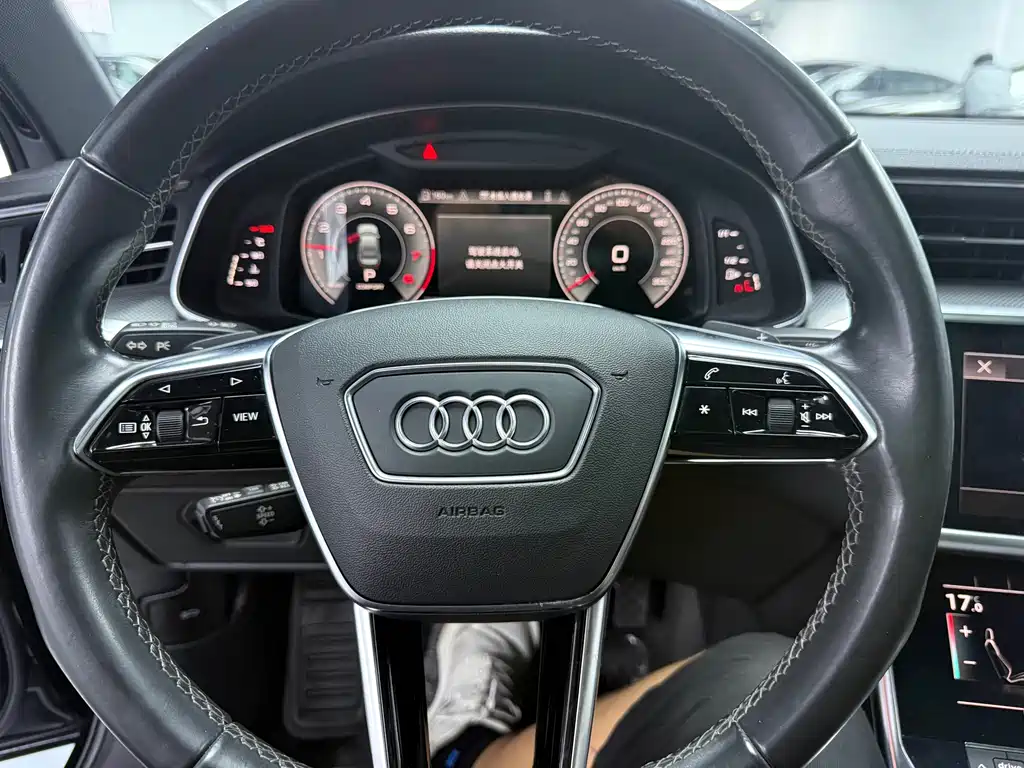 Audi A6L — фото 9