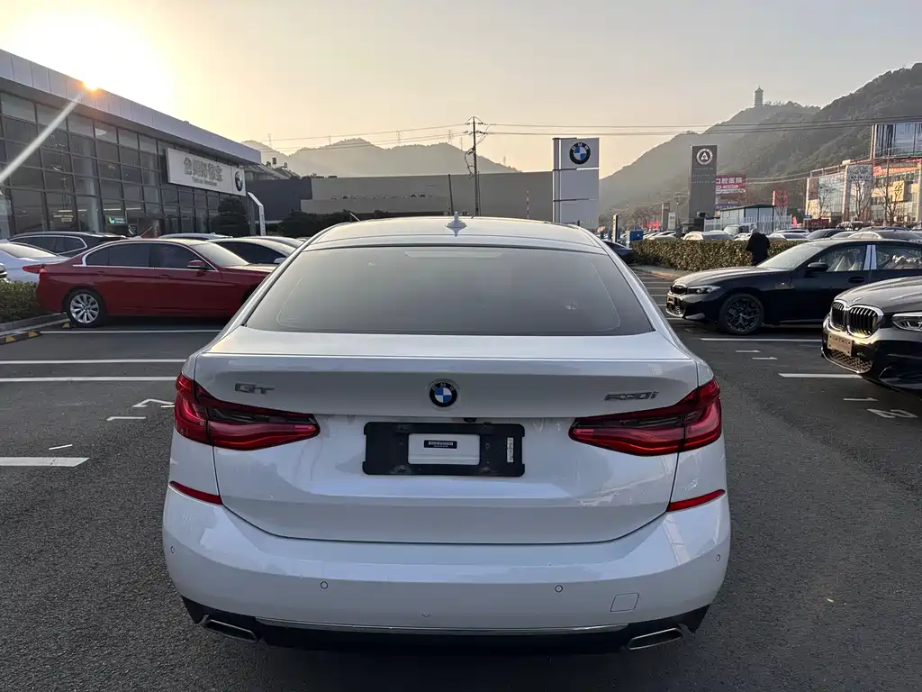 BMW 6 Series GT — фото 13