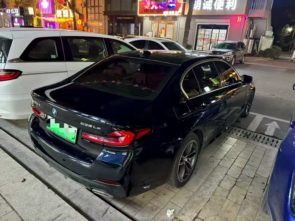 BMW 5 Series New Energy — фото 2