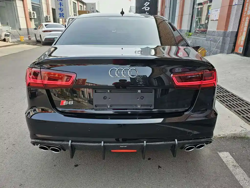 Audi S6 — фото 6