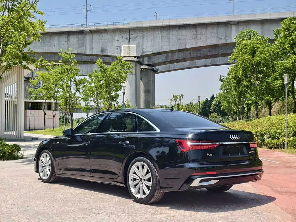 Audi A6L — фото 4