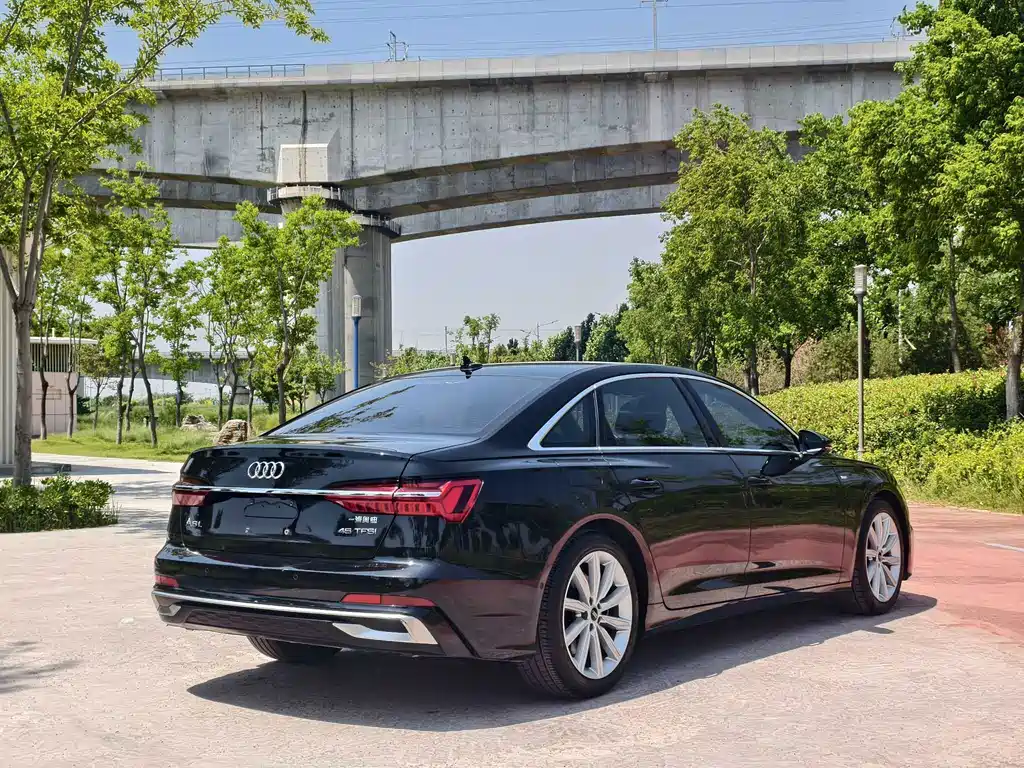 Audi A6L — фото 6