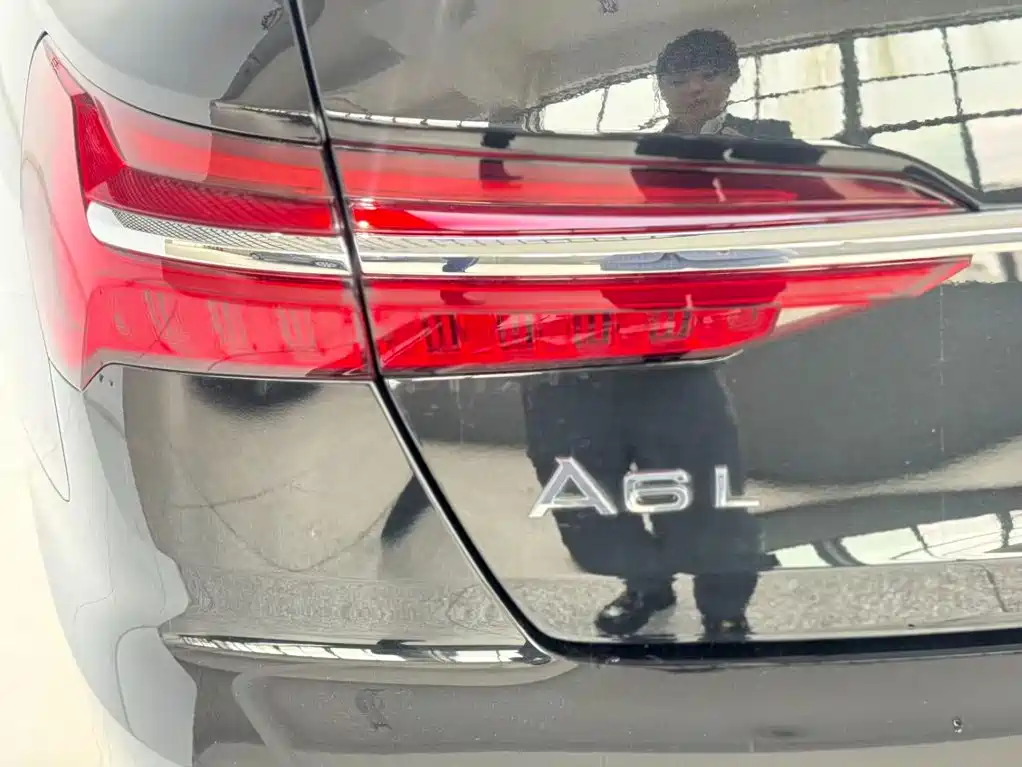 Audi A6L — фото 16