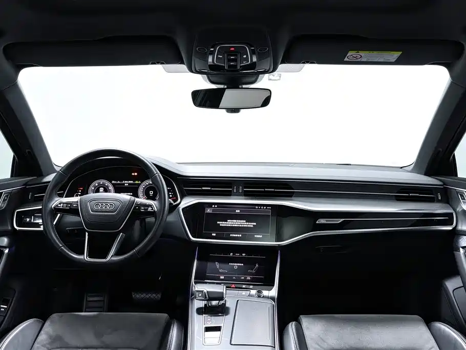 Audi A6L — фото 10