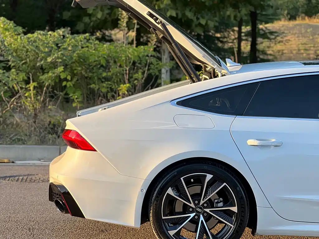 Audi A7 — фото 17