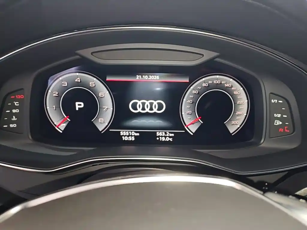 Audi A6L — фото 11