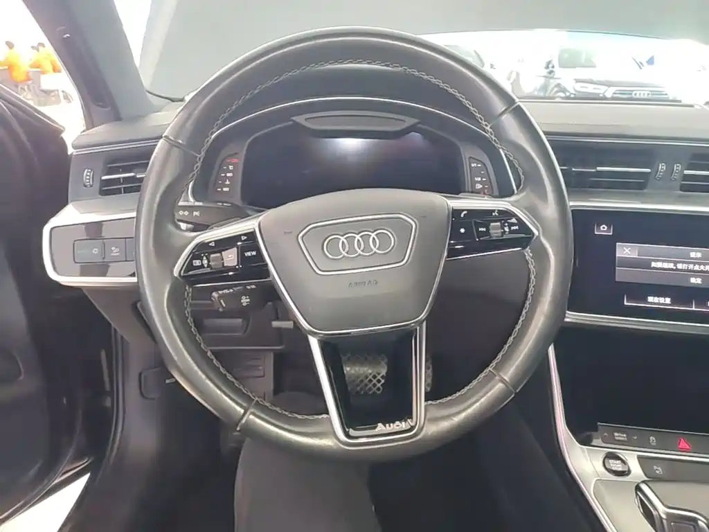 Audi A6L — фото 10