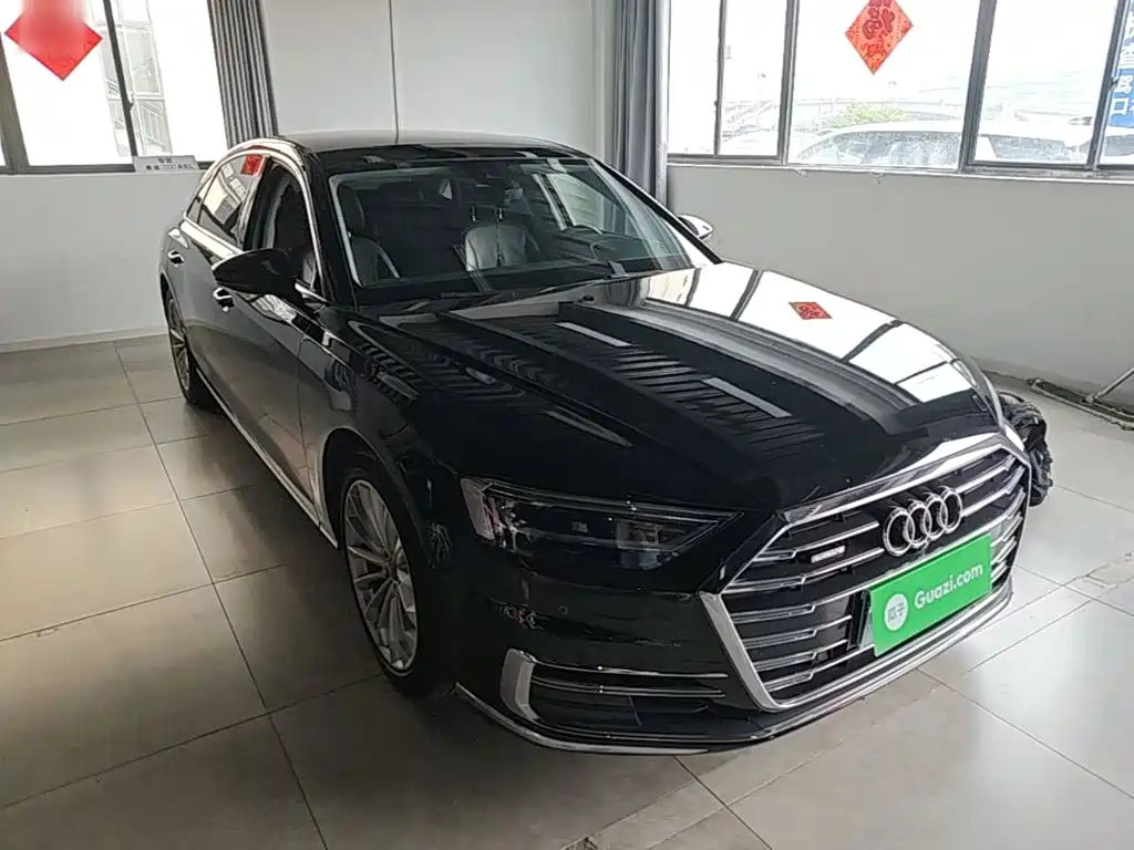Audi A8 — фото 3