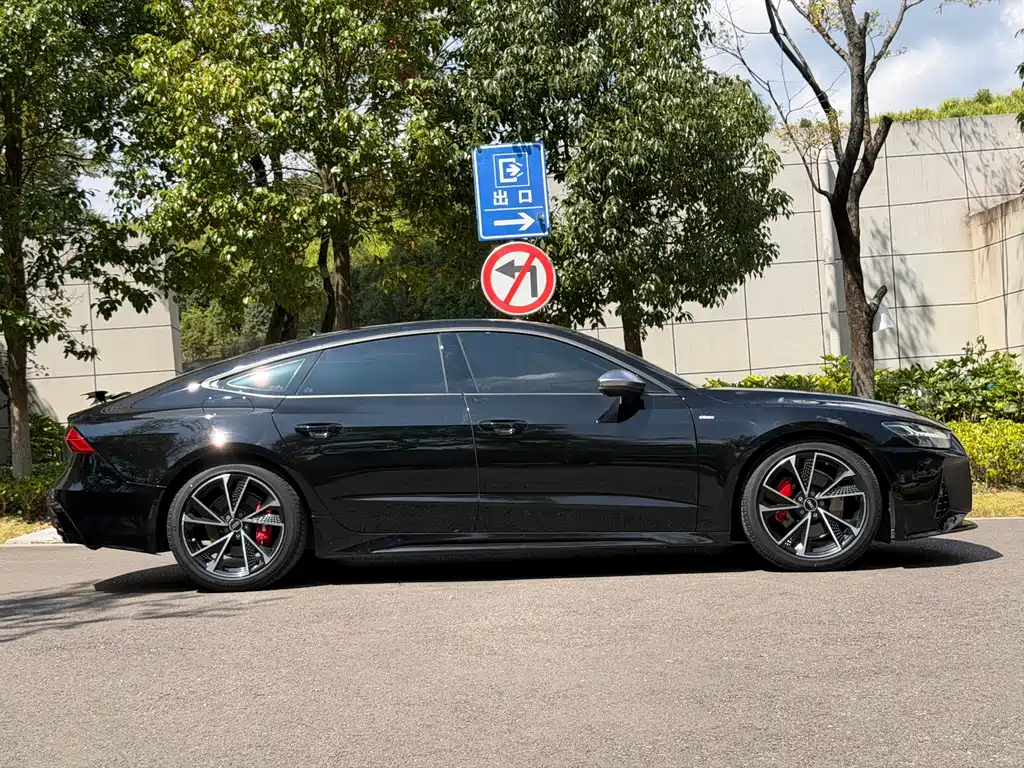 Audi A7 — фото 7