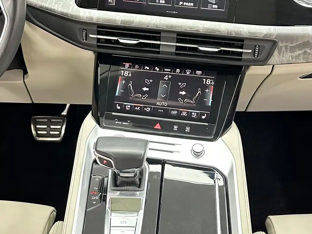 Audi Q6 — фото 19