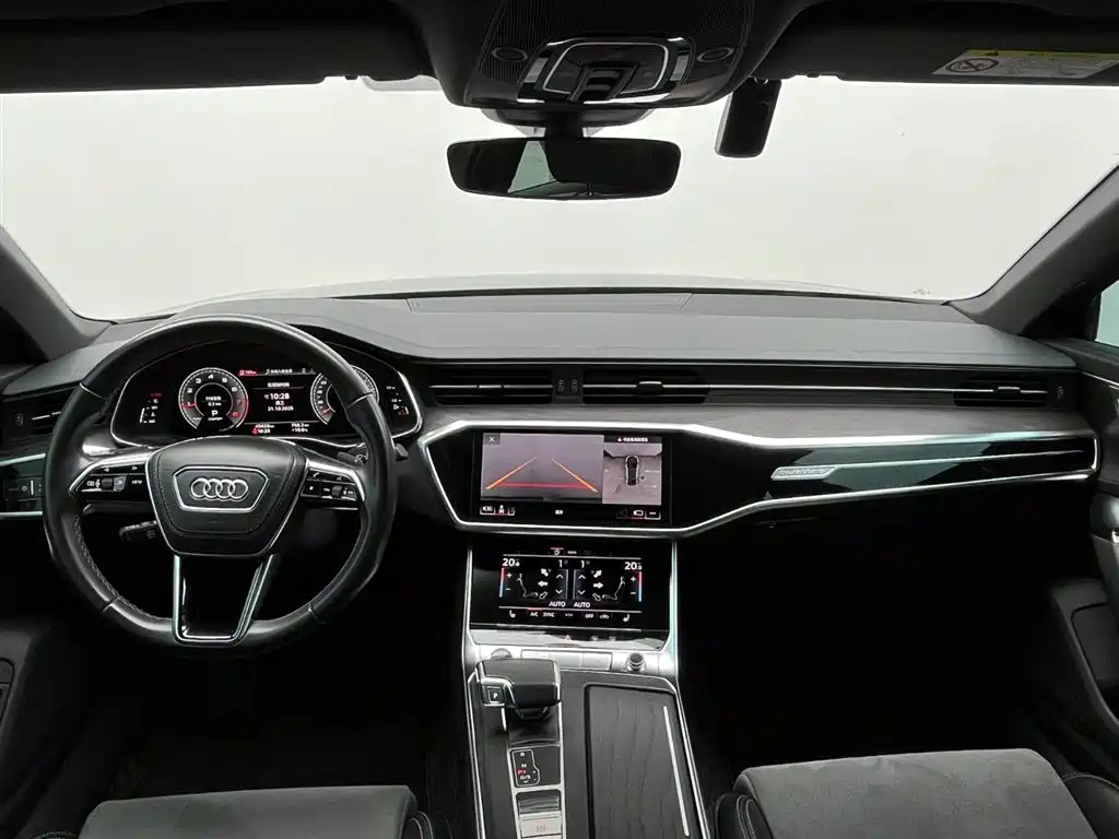 Audi A6L — фото 14