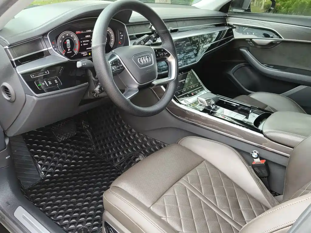 Audi A8 — фото 4