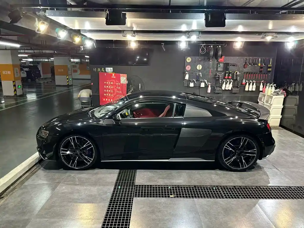 Audi R8 — фото 2