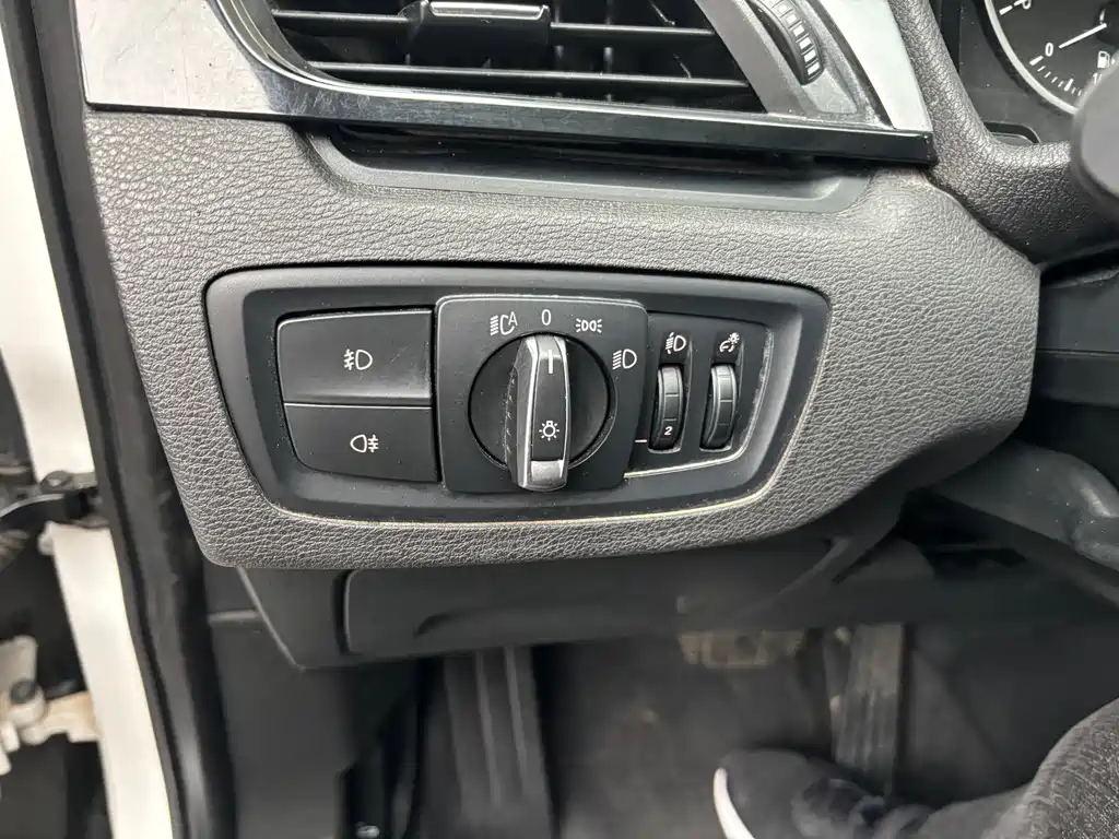 BMW X1 — фото 10