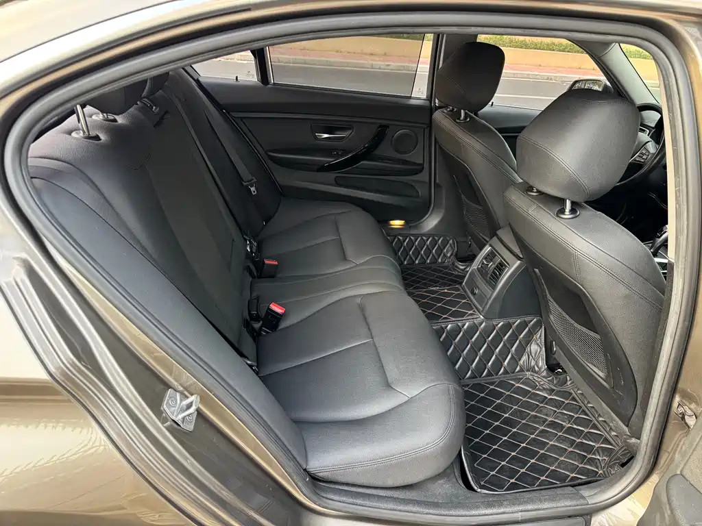 BMW 3 Series — фото 11