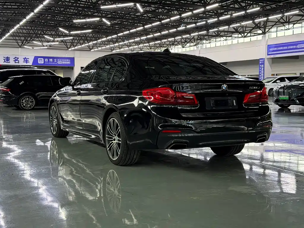 BMW 5 Series — фото 15