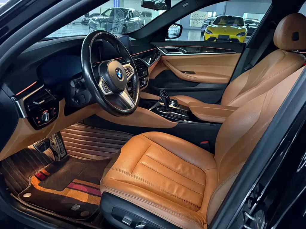 BMW 5 Series — фото 4