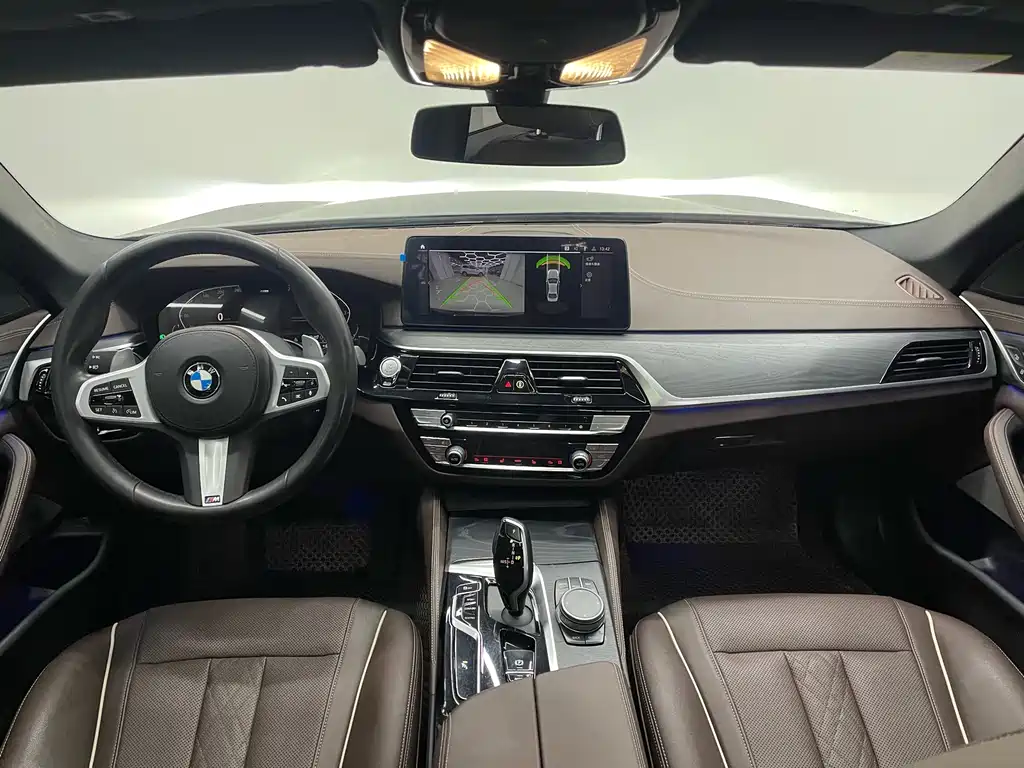 BMW 5 Series — фото 11