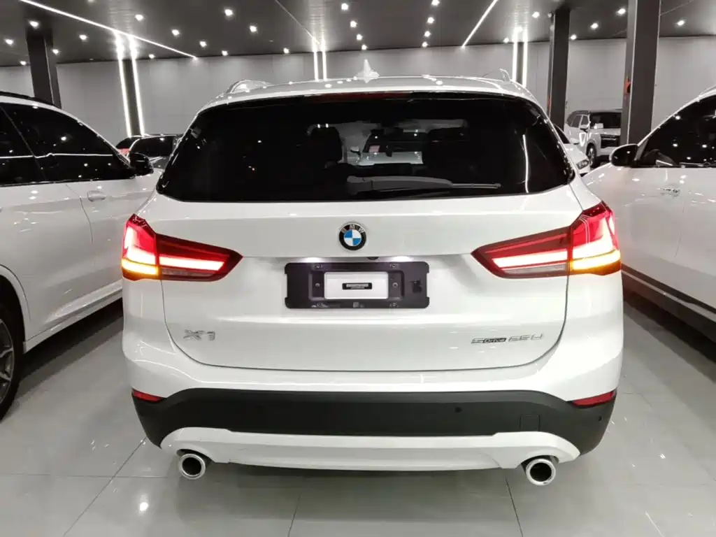 BMW X1 — фото 5