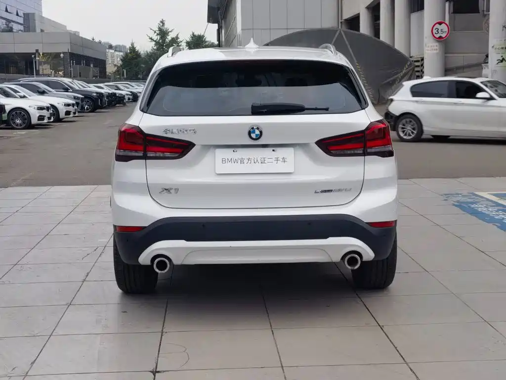 BMW X1 — фото 2