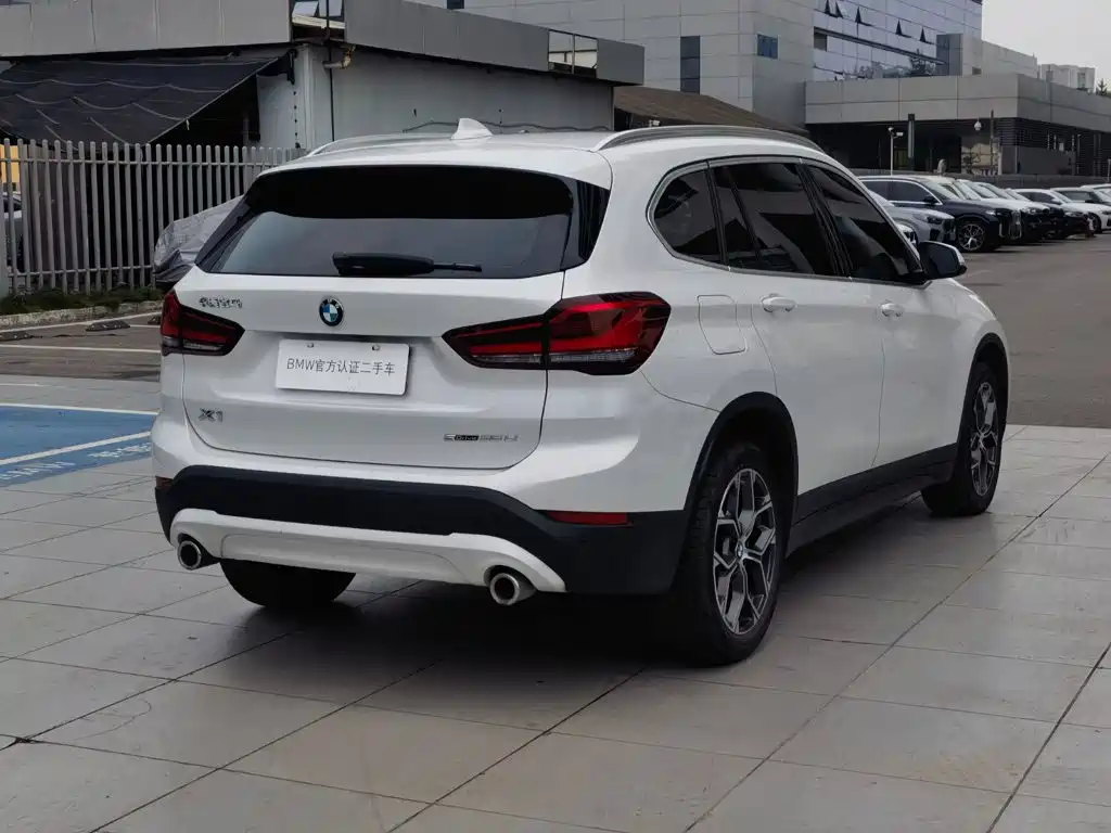 BMW X1 — фото 5