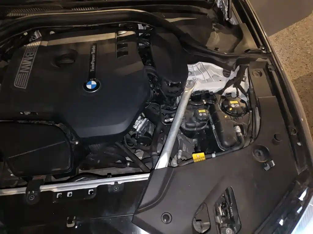 BMW 5 Series — фото 19