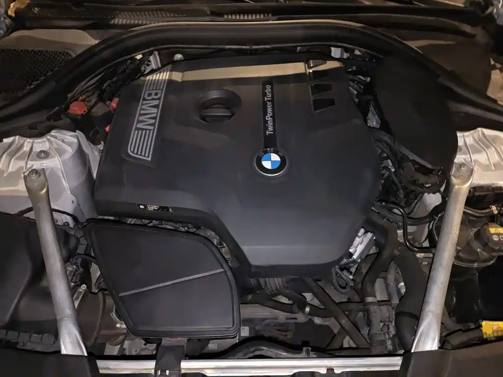 BMW 5 Series — фото 10