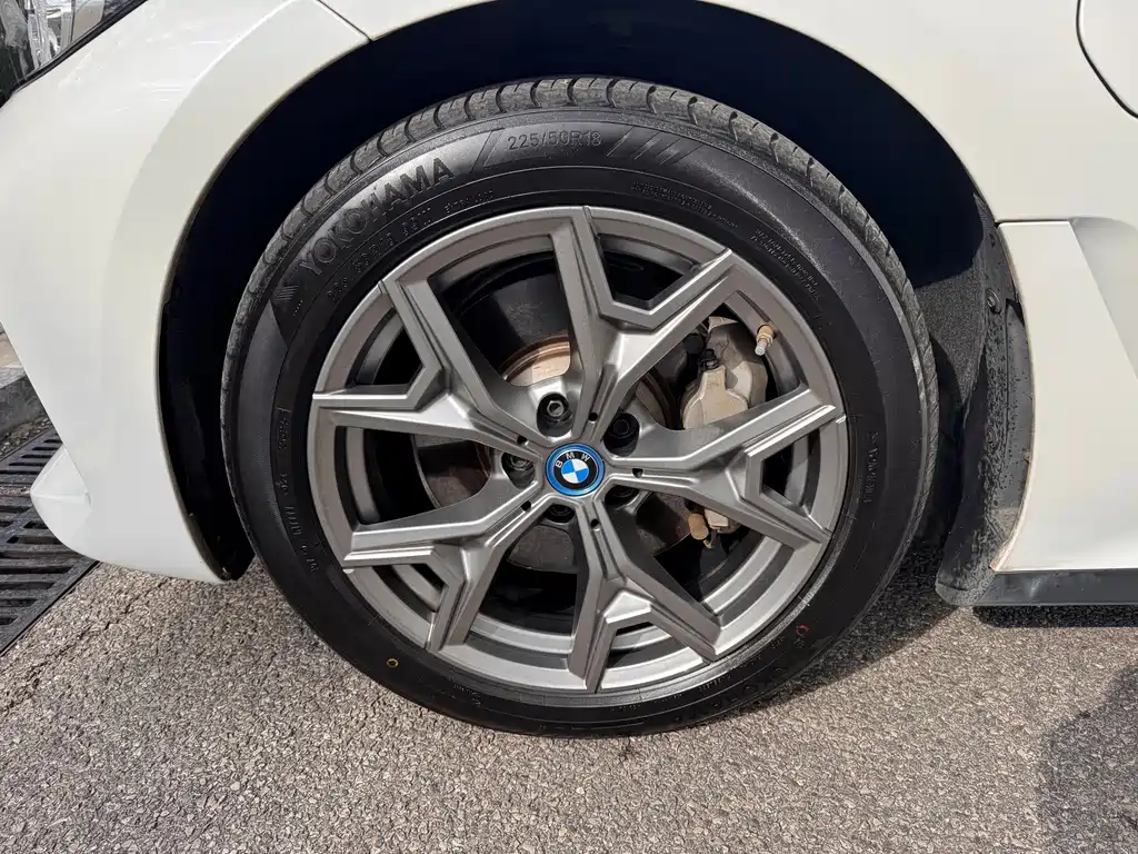 BMW i3 — фото 18
