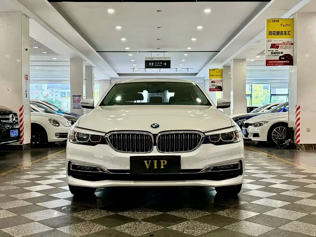 BMW 5 Series — фото 2