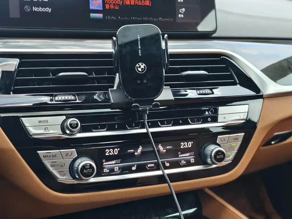 BMW 6 Series GT — фото 15