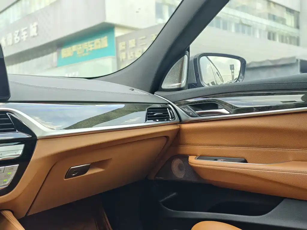 BMW 6 Series GT — фото 17