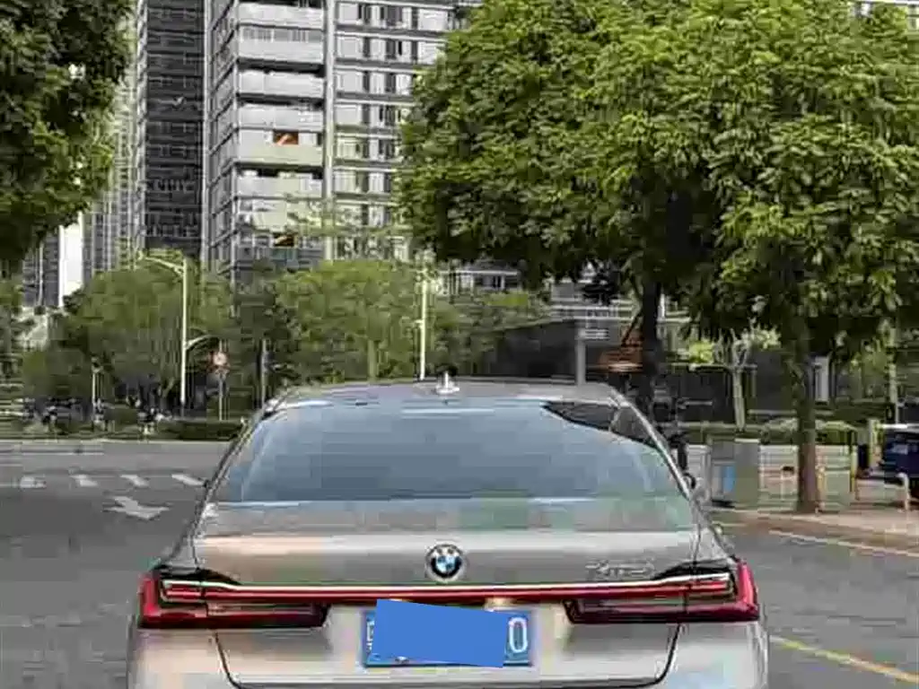 BMW 7 Series — фото 4