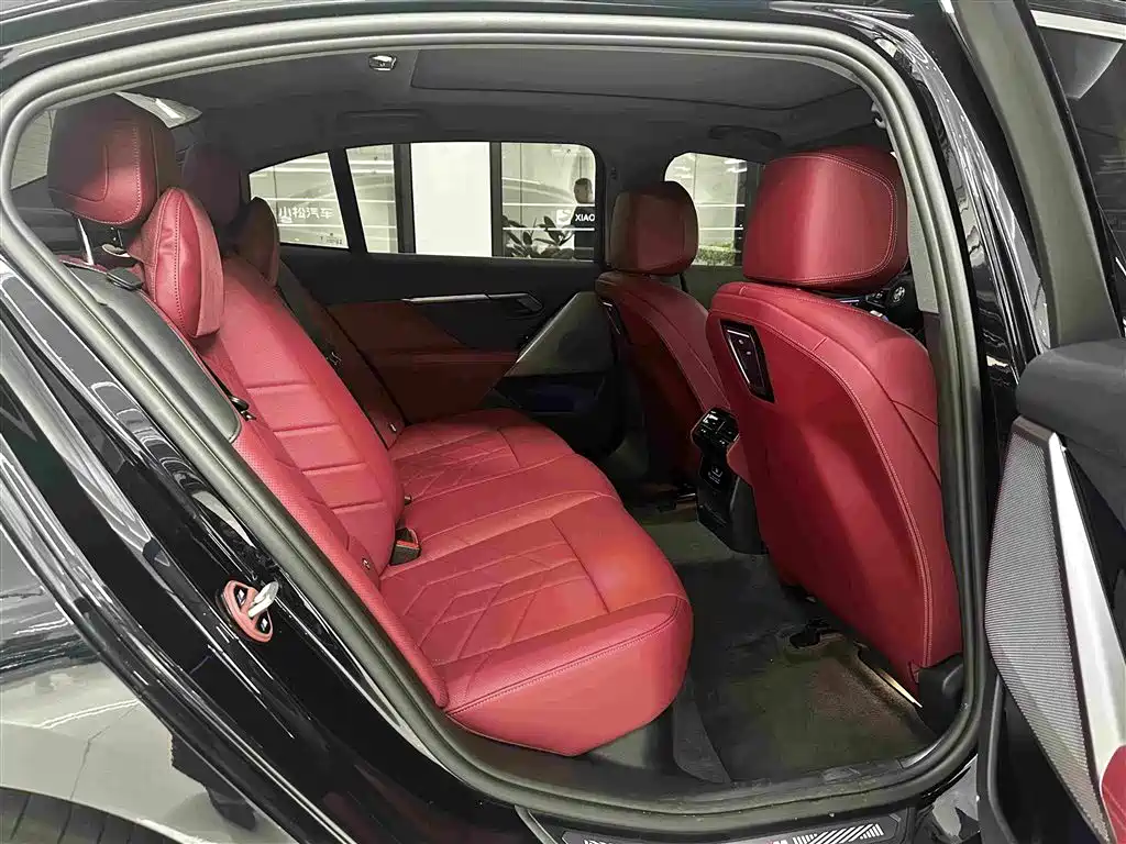 BMW 5 Series — фото 14