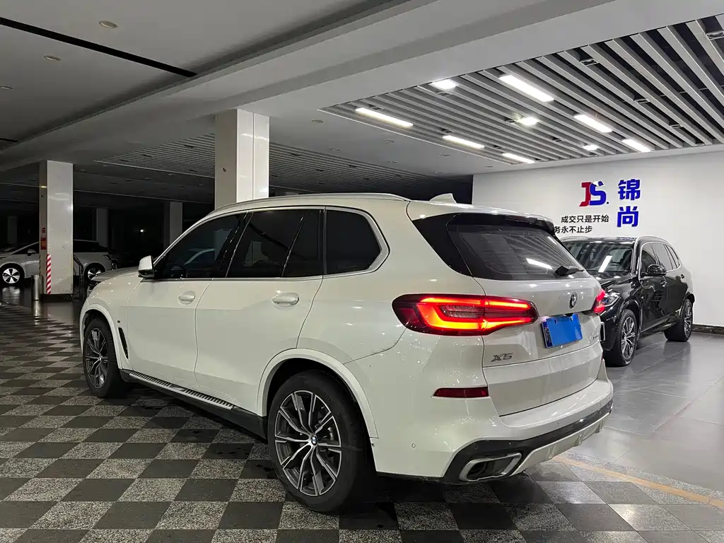 BMW X5 (Import) — фото 4