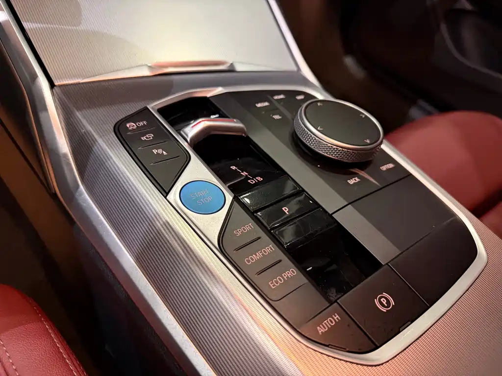 BMW i4 — фото 6