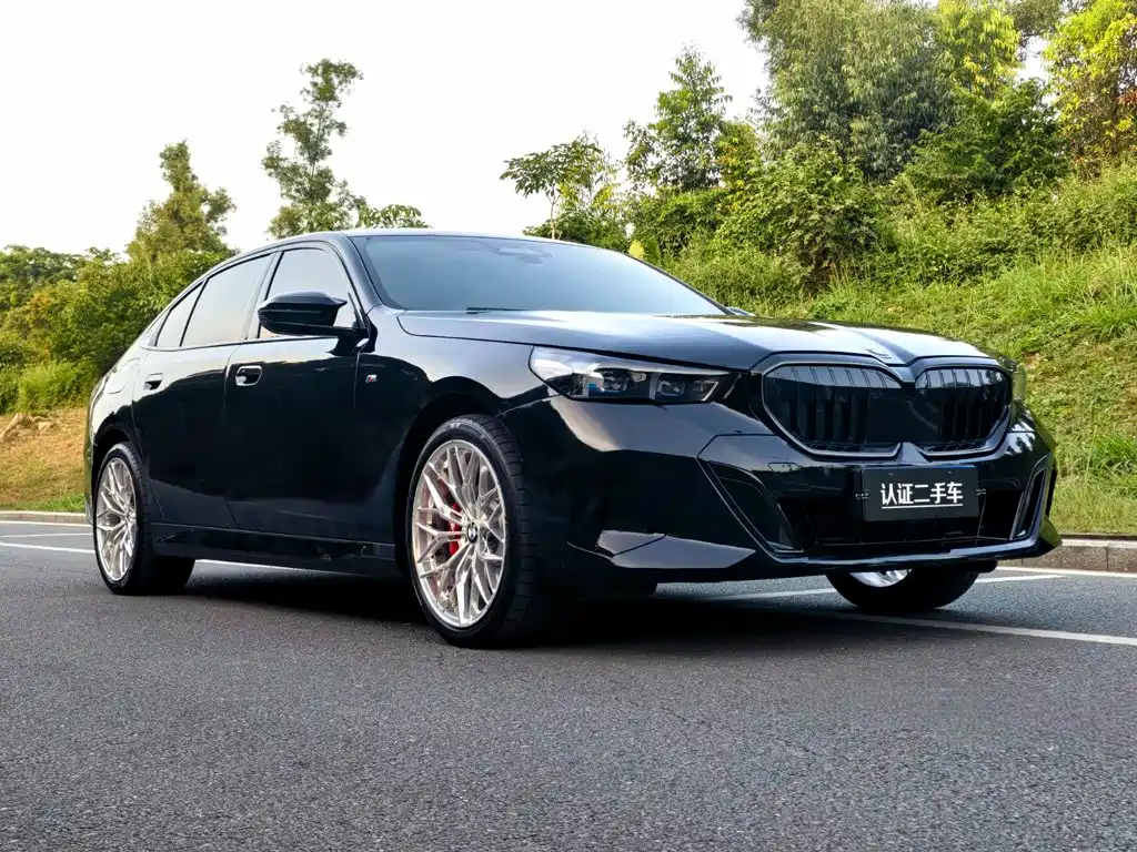 BMW 5 Series — фото 3