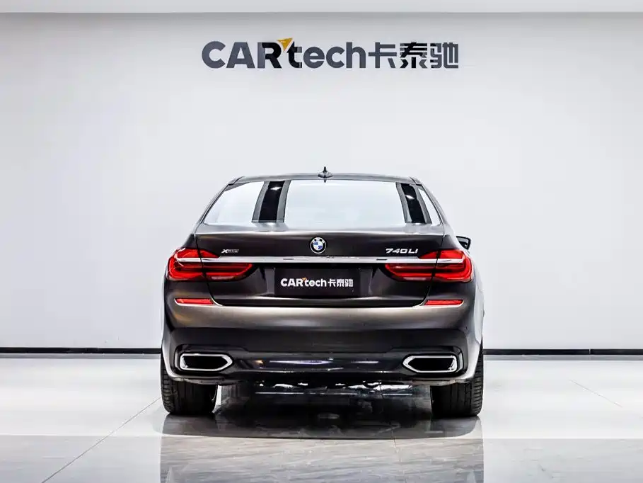 BMW 7 Series — фото 4