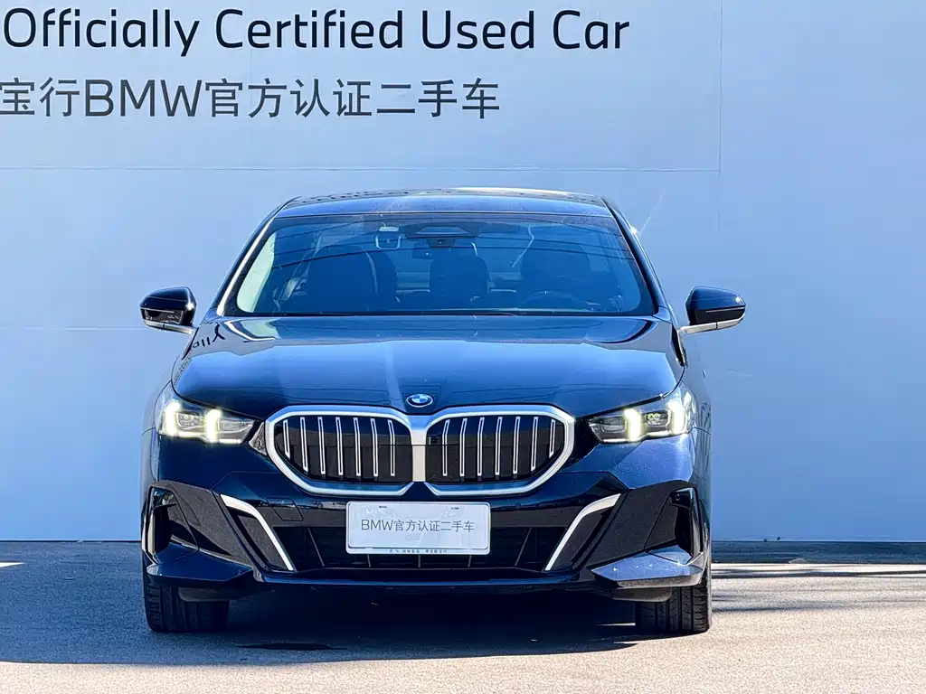 BMW 5 Series — фото 2